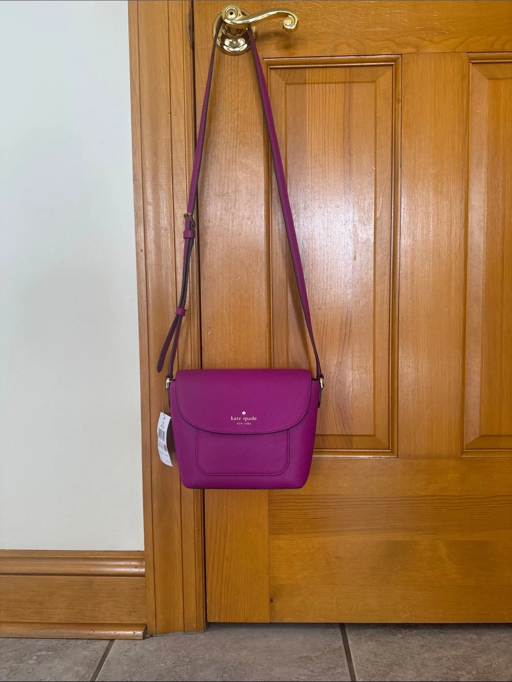 Kate Spade ♠️ vibrant fuchsia leather crossbody bag